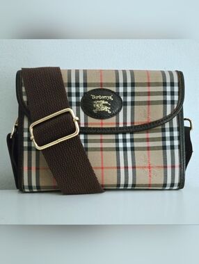 Authentic BURBERRY Nova Check Clutch to Crossbody WOC Wallet Purse
